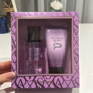 Victoria’s Secret body set